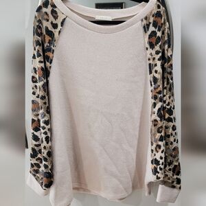 Entro Creme Pullover with Leopard Print Sleeves